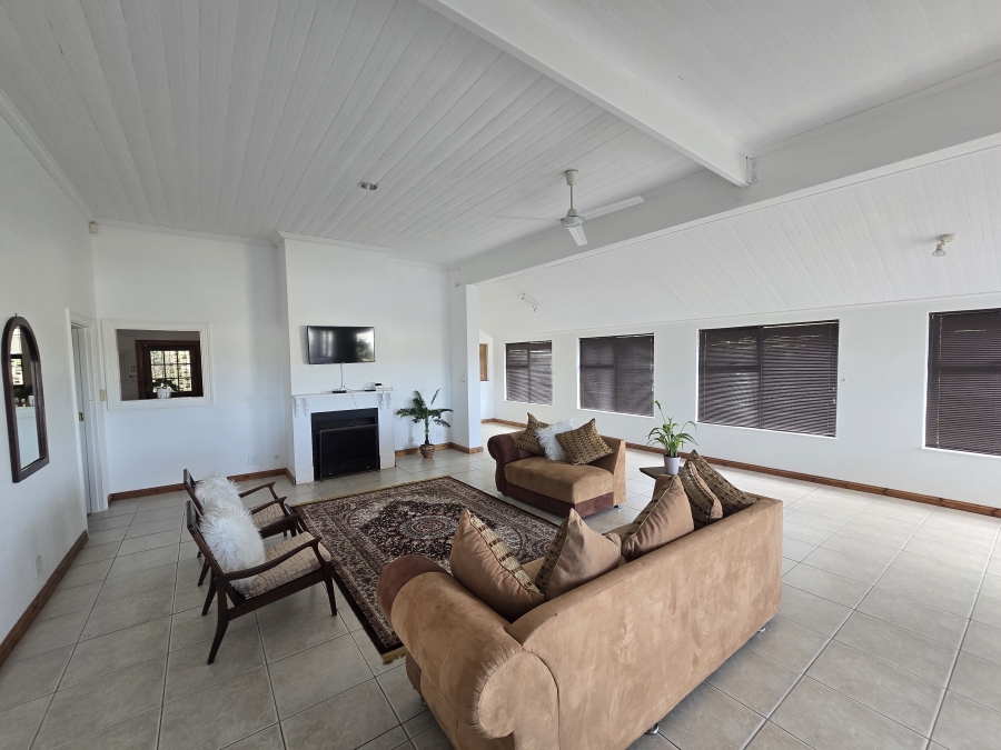 To Let 6 Bedroom Property for Rent in East Bank Eastern Cape